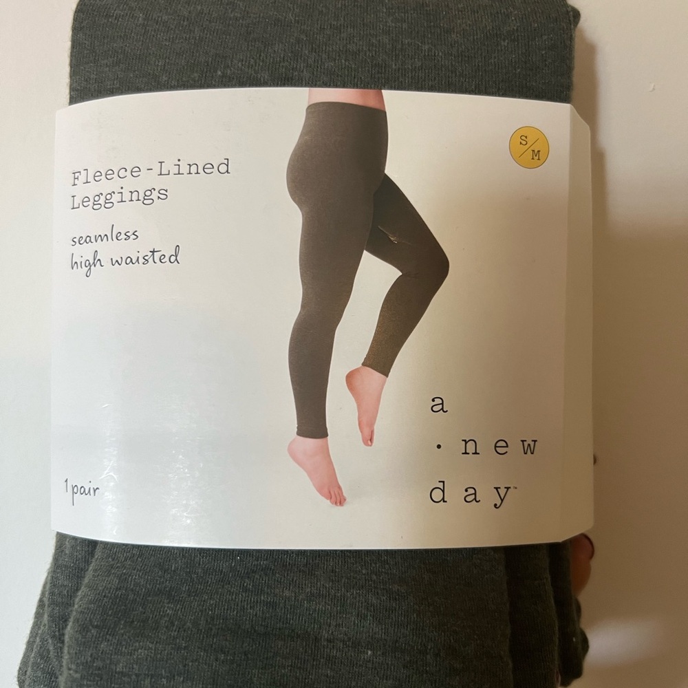 Women’s brand new fleece lined leggings.